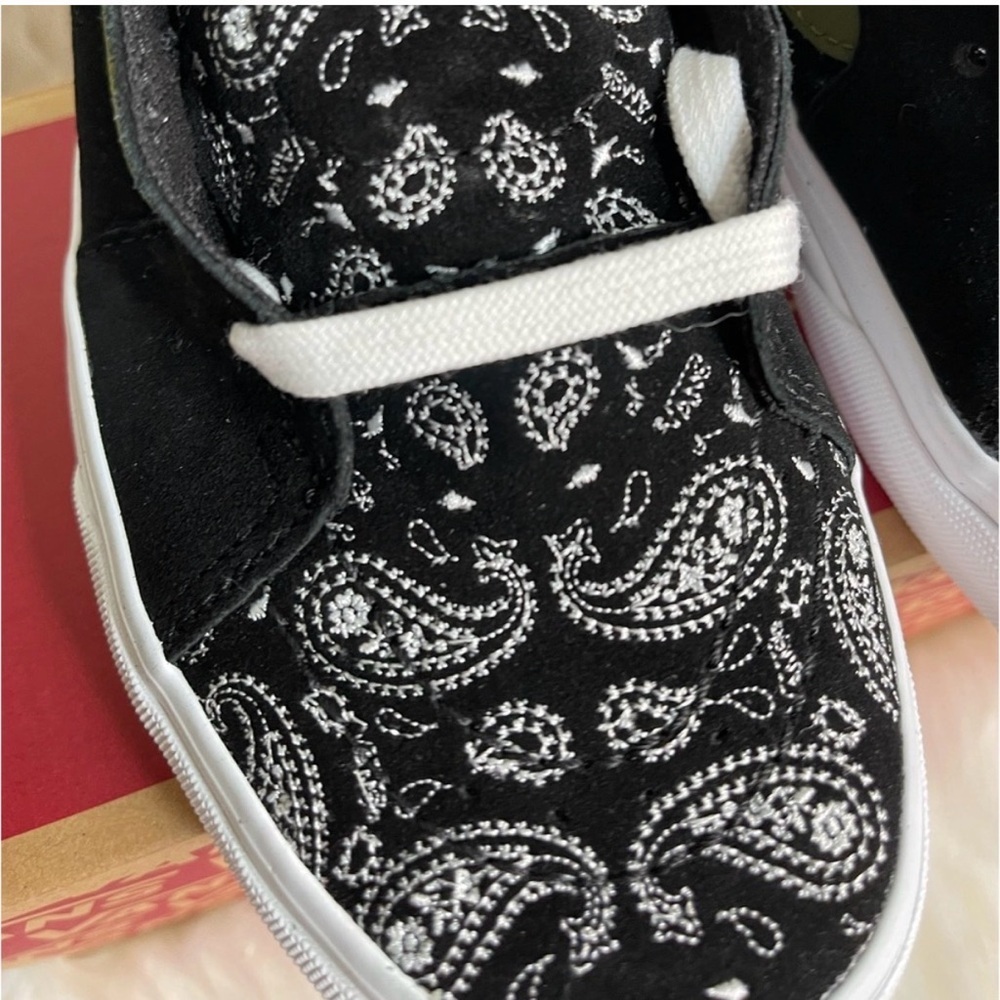 Vans Black Paisley Old Skool with Olive Side Stripe - Picture 2 of 10